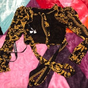 Black baroque print puff sleeve tie back shirt